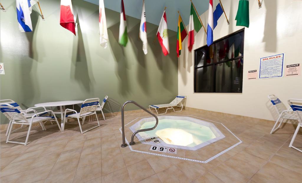 Radisson Hotel & Conference Center רוקפורד מראה חיצוני תמונה
